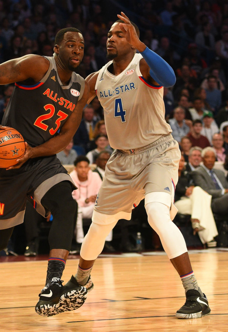 亚博-关于浓眉哥回归赛场，逆转首场状态亮眼，MAD观众沸腾！的信息