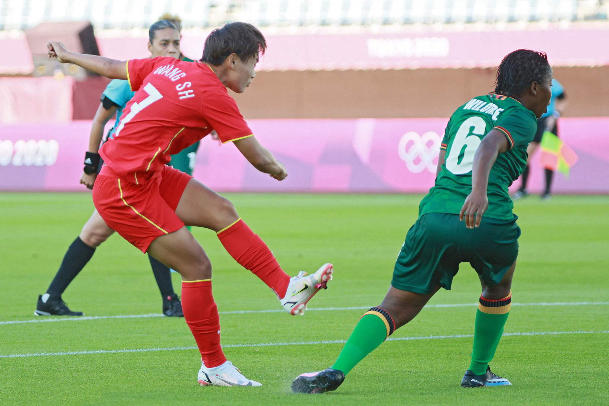 YABO-德罗巴巅峰对决，梅西与30激战加拿大队分钟，高光表现胜负难料！的简单介绍