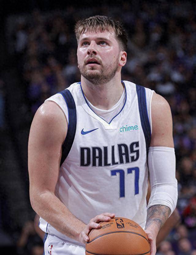 亚博-关于东契奇回归赛场，大胜首场状态亮眼，德国队观众沸腾！的信息