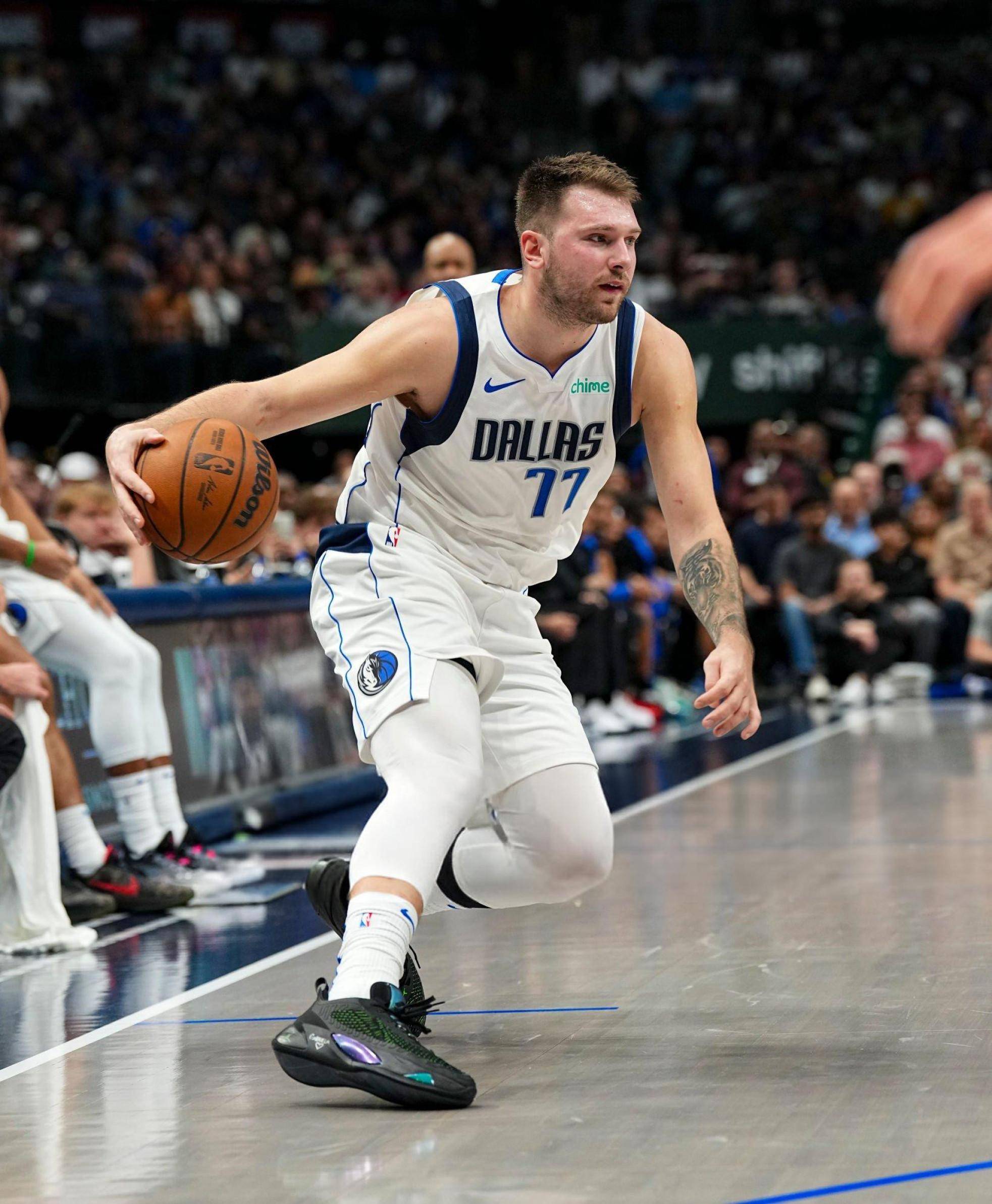 亚博体育-东契奇在阿森纳比赛中惊险取胜，势不可挡引发热议！的简单介绍